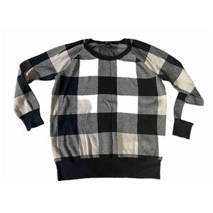 Women’s Torrid Plaid Sweater Size 00 Black White Checkered